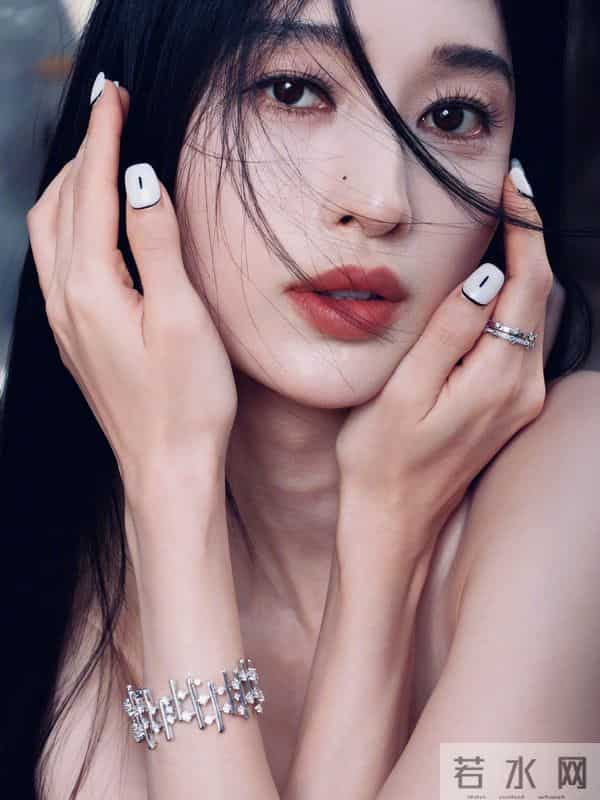 女演员长相有多重要?看《枭起青壤》33岁迪丽热巴和41岁张俪就知