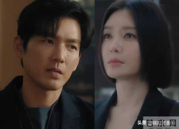 别再尬演“白月光”了!笑容僵硬、声音沙哑,这也能迷倒男人?