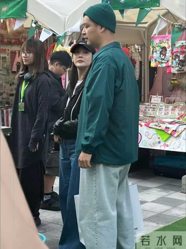 原来他们是夫妻，女追男结婚才2月，演完《大生意人》终于红了