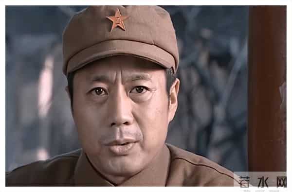 李云龙战功赫赫,为何授衔时丁伟孔捷是正牌军长,他却只是个代理