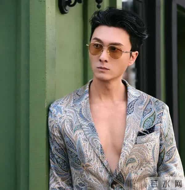 TVB视帝离巢勇闯内地拍戏,终于升级演男一号,网友赞新造型好帅