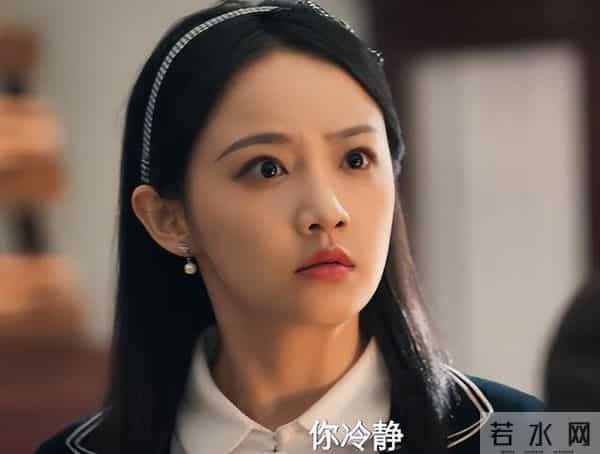 新剧《暗影侦探》一出，便冲上飙升榜亚军，为刑侦悬疑剧火上浇油