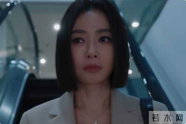 《亦舞之城》开播！钟汉良又嫩了，秦岚又欲了，我却被白冰惊艳了