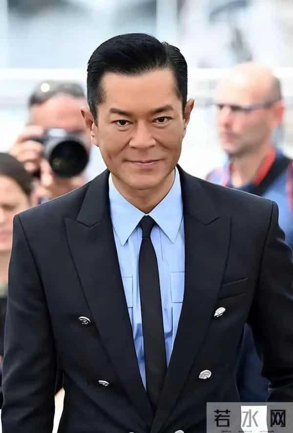 中国出演电影最多的十位演员,刘德华174部仅排第二,榜首206部