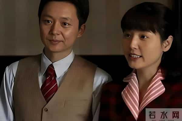 父母爱情：直到看见安欣一脸苦笑，才明白安欣的一生并不幸福