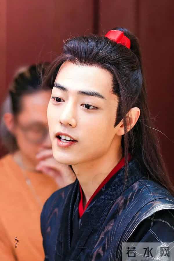 摊牌了!34岁肖战高调官宣喜讯,网友:恭喜,终于等到了这一天