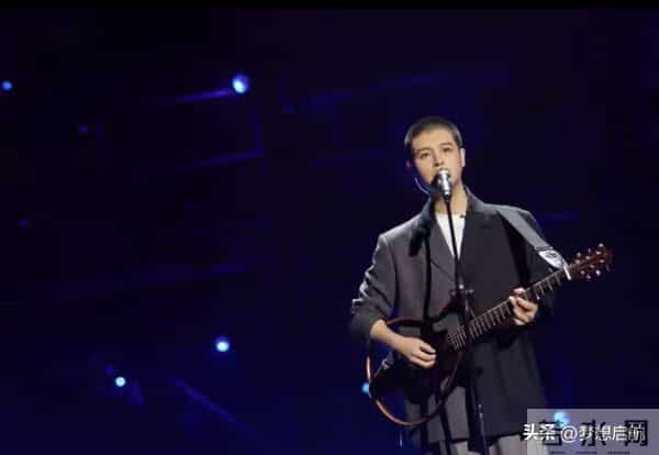 李纯马頔闪婚2个月就封神！《大生意人》播出后爆火