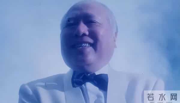 香港最富有的导演，赚了钱就买楼，和古龙是知己，娶南红恩爱一生