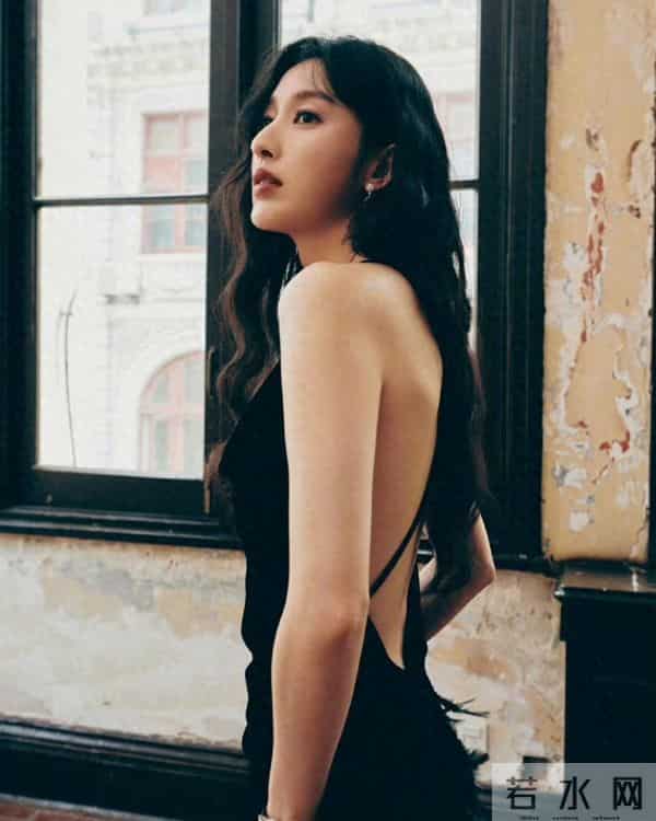 迪丽热巴也没想到,自己在《枭起青壤》里的主角光环,被张丽抢了