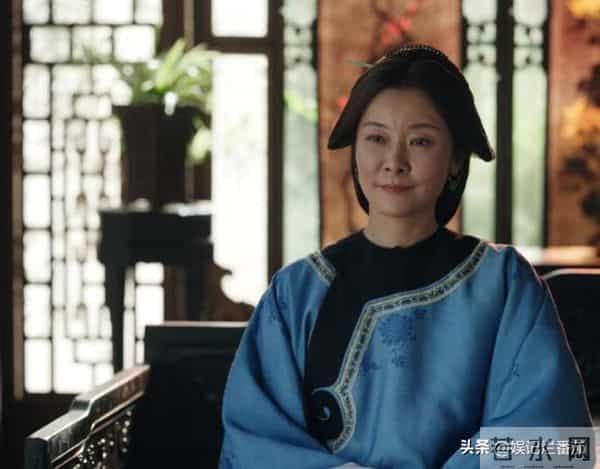 《大生意人》她气场强大，妈妈是第一代经纪人，前男友也在剧中