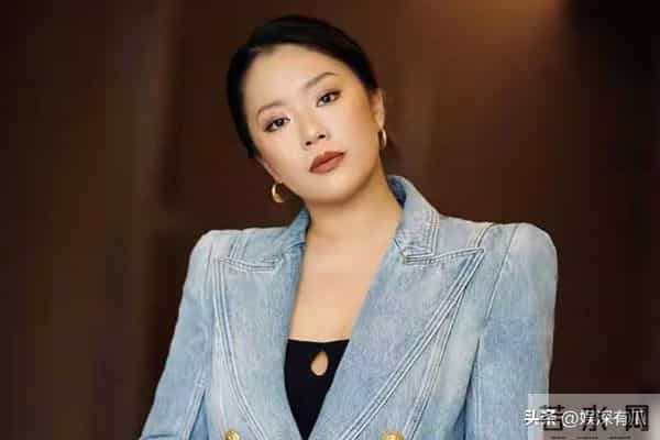 戏里又土又丑，戏外是气质美女，33岁王菊展现出什么叫换装如换人