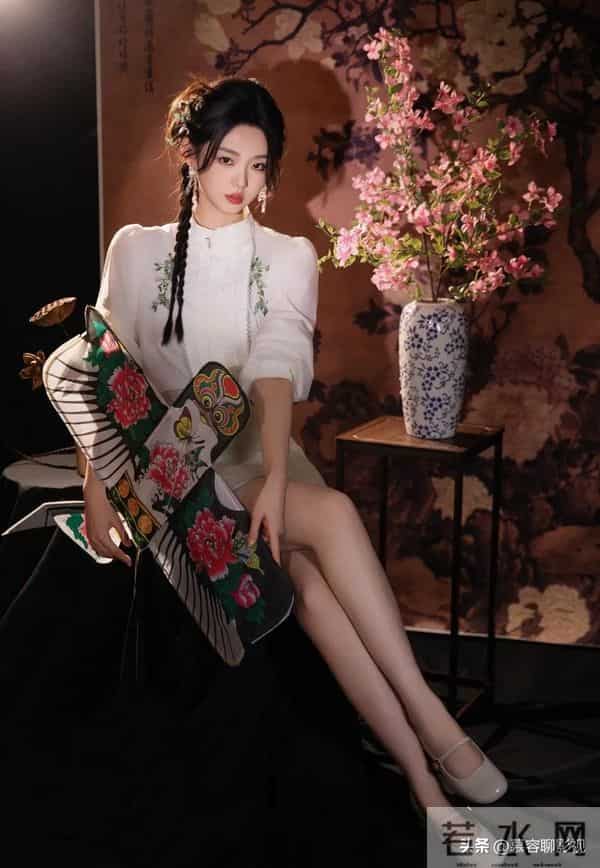 短剧女神人气排名大洗牌!郭宇欣第四,王小亿第二,她稳居榜首!