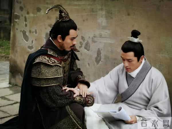 蔺晨用冰续丹救了梅长苏,让他重返战场转身却飞鸽传书给南楚主帅