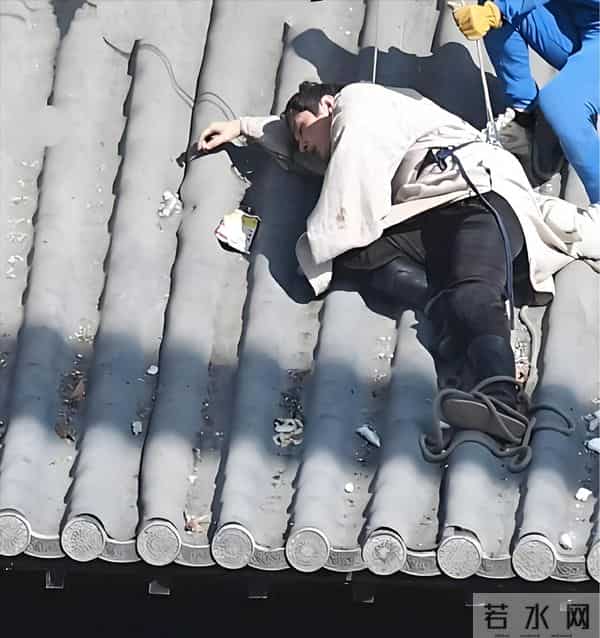 成毅拍摄《两京十五日》受伤，剧组回应惹怒粉丝！