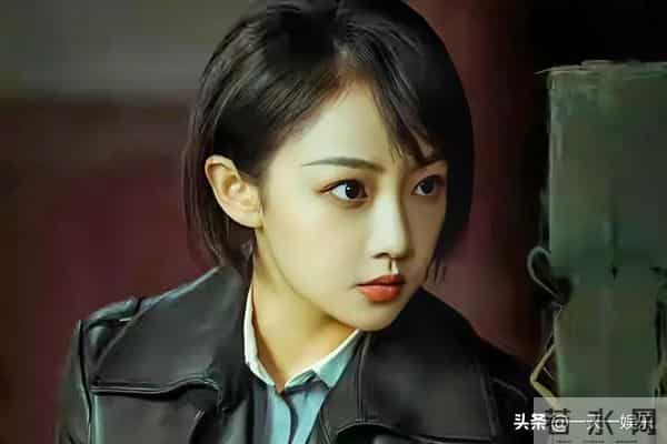 仅播1天，就拿下飙升榜第一！11月最爆黑马刑侦剧来了，开局高能