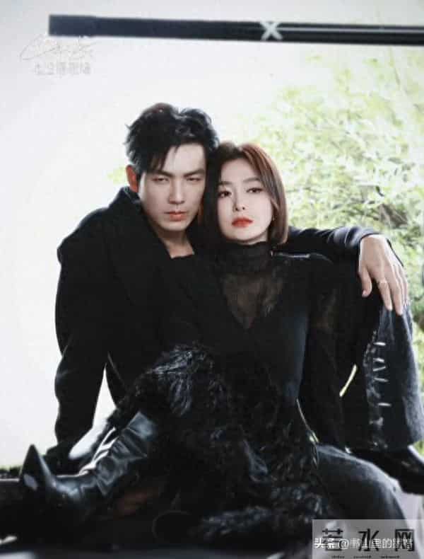 收手吧钟汉良,眼窝塌陷、脸肿不平,谁要看50岁中老年谈恋爱?