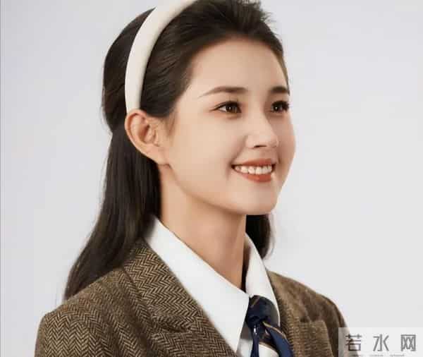 从龙套到年度影后，她凭什么一年狂揽30亿播放？