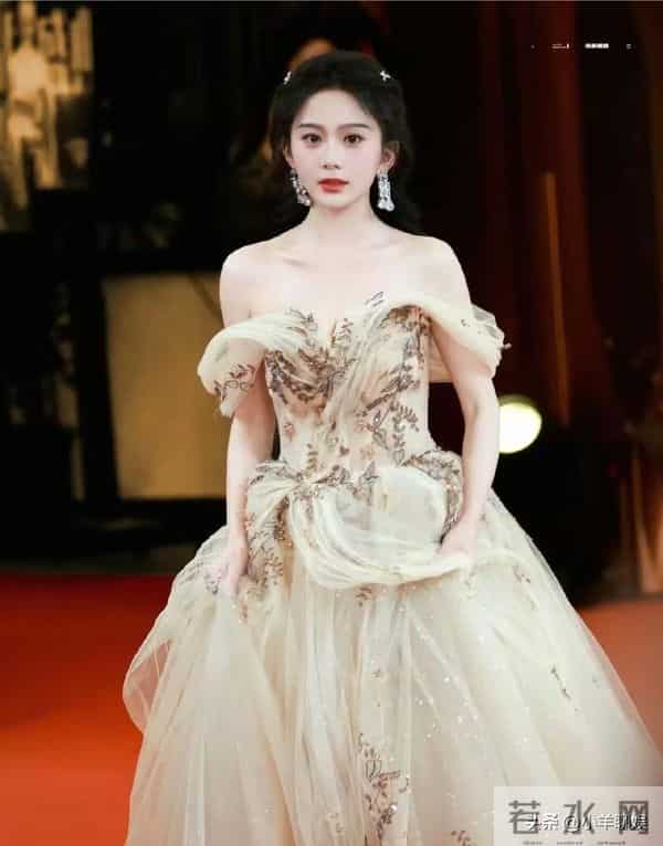 短剧顶流冲长剧：郭宇欣马秋元余茵谁是潜力股？网友评价一针见血