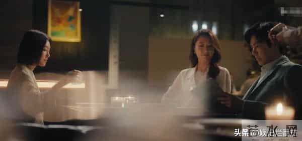 别再尬演“白月光”了！笑容僵硬、声音沙哑，这也能迷倒男人？