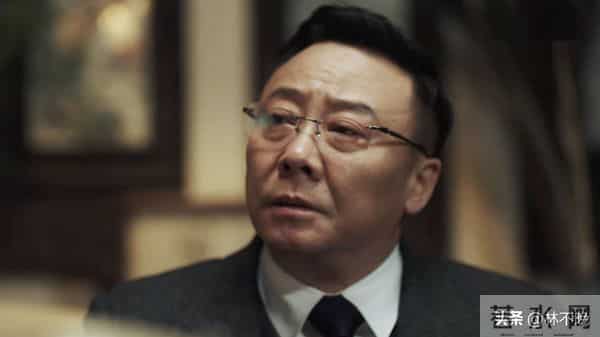 《隐锋》结局:直到贾云英被处决,才知信仰难抵亲情,贾云武饮弹