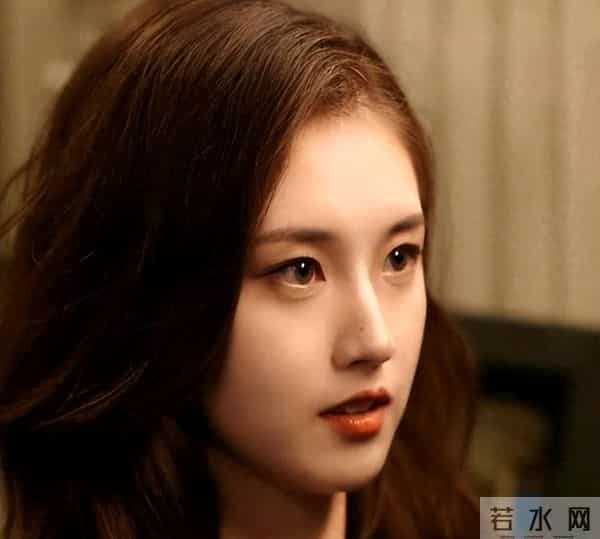 从龙套到年度影后，她凭什么一年狂揽30亿播放？