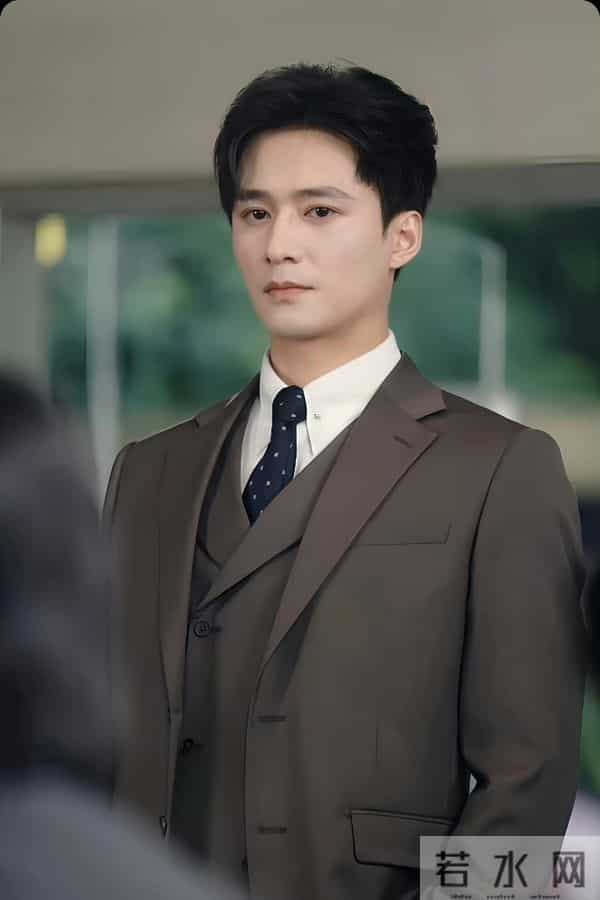 推荐短剧（1-100）《扑向玫瑰》：暗恋成真的甜宠故事