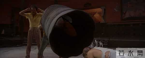 《功夫》包租公夫妇的俯视下：苦力强、裁缝、油炸鬼的武功与局限