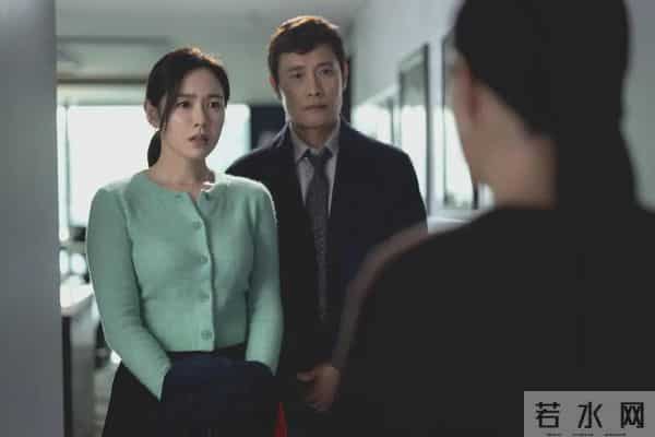 失业中产变笨拙杀手？《无可奈何》笑完只剩一身冷汗