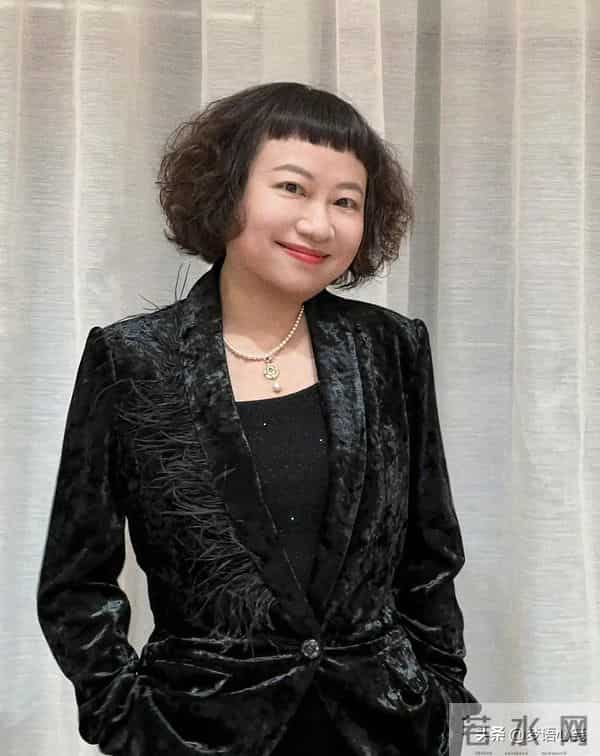 郭宇欣与饶雪漫合作在即，短剧行业人才争夺战加剧