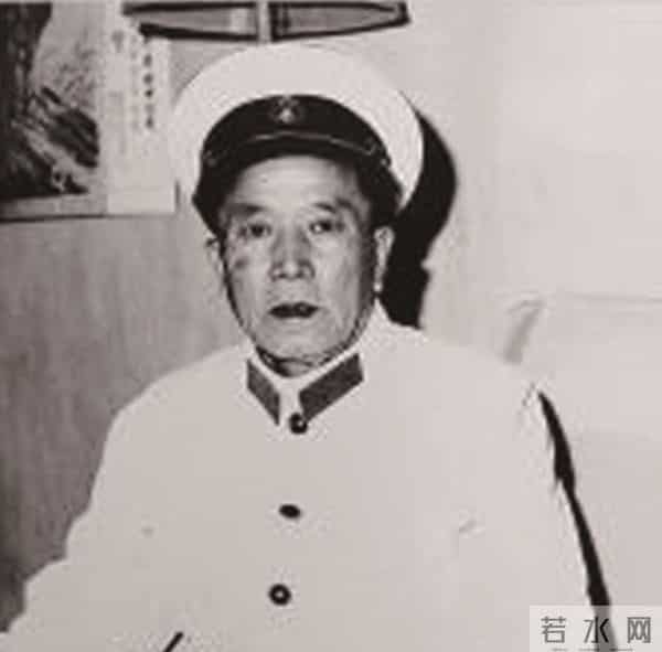 他是电影《戴手铐的旅客》主人公原型，罗瑞卿评价他是：破案专家