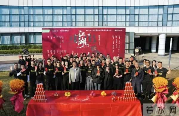 TVB视帝离巢勇闯内地拍戏,终于升级演男一号,网友赞新造型好帅