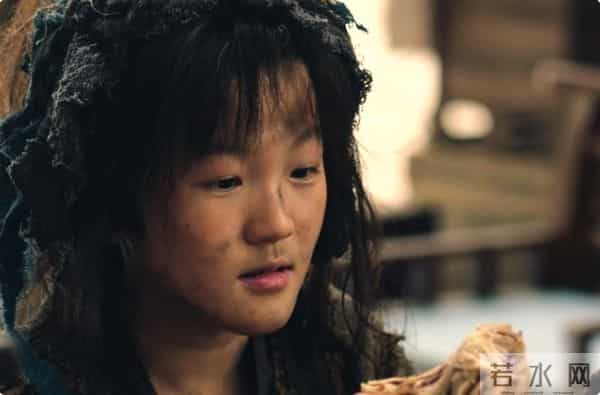 杨志刚儿子可惜了,家里条件给创造的很好,就是自身长相有点差!