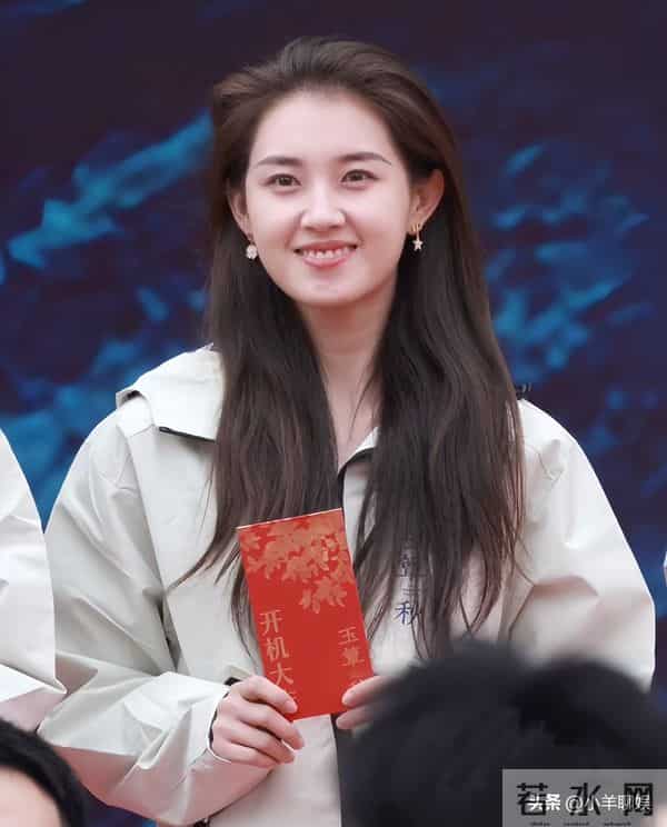 短剧顶流冲长剧：郭宇欣马秋元余茵谁是潜力股？网友评价一针见血