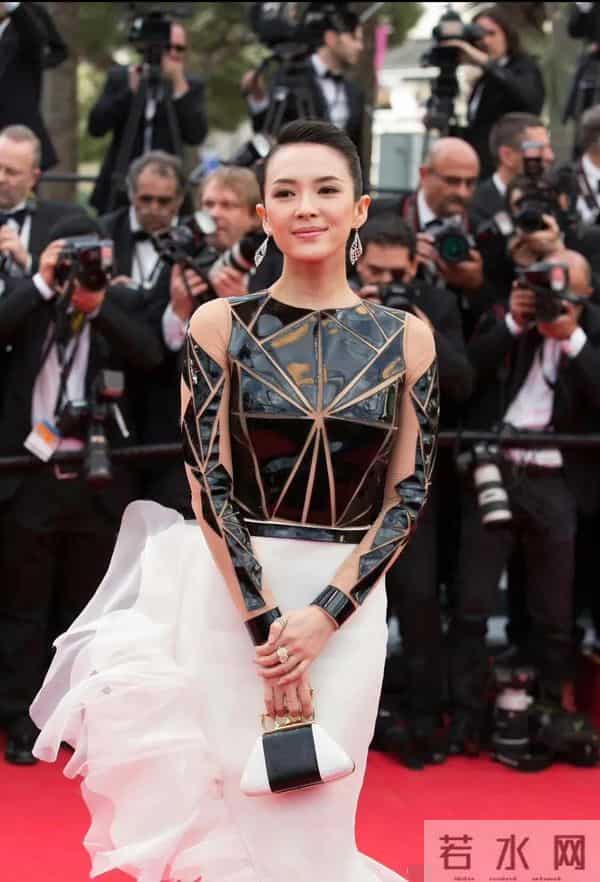 建国70周年十佳女演员榜单引争议，新加坡籍巩俐强势入围！