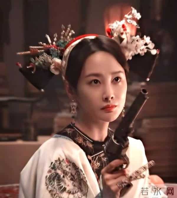 原来他们是夫妻，女追男结婚才2月，演完《大生意人》终于红了