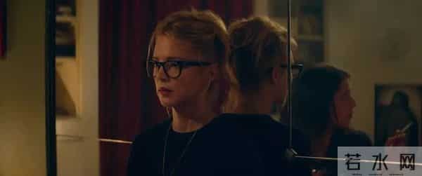 《手册》，女人欲望直男不懂女导演才懂？