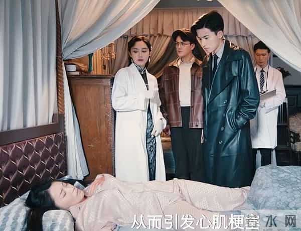 新剧《暗影侦探》一出，便冲上飙升榜亚军，为刑侦悬疑剧火上浇油