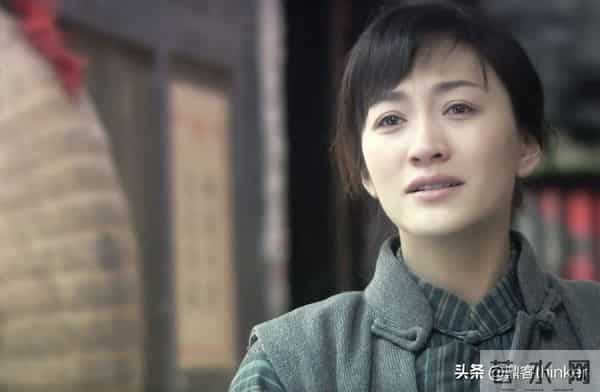 《风筝》播出八年仍争议不休：六哥一句话，揭开了信仰的残酷真相