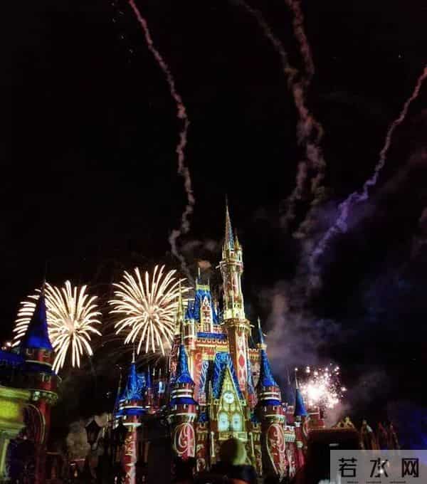 疯狂动物城2票房炸裂！首日破2亿登顶影史，全球冲刺140亿太疯狂