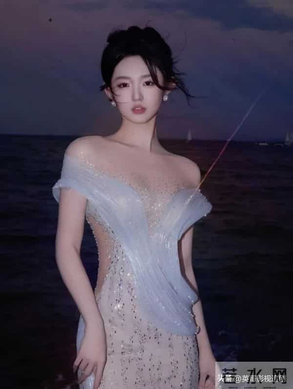 看不下去了！短剧十大人气女神重新洗牌，她凭啥碾压郭宇欣排第一