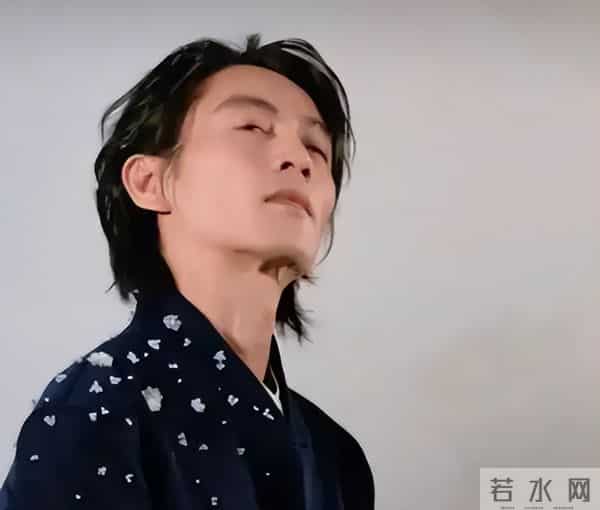 男演员长相多重要？《大生意人》陈晓出场，才知何为星星眼勾人魂