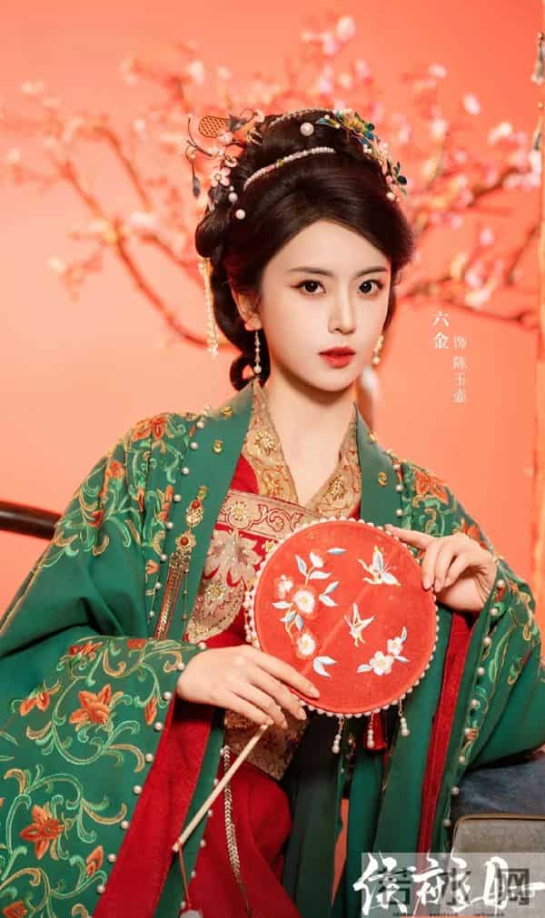 刘萧旭真杀疯了！新剧连续3天热播榜TOP2，却意外被女主吸引