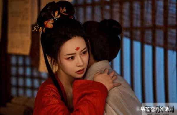 《新剧上线解悬疑,医术对决朝堂阴谋,天书秘钥引血案》