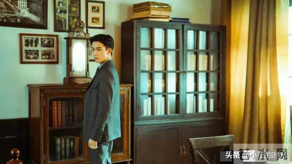 王星越《暗影侦探》集均25w,再冷门的题材也没有这么糊的成绩吧