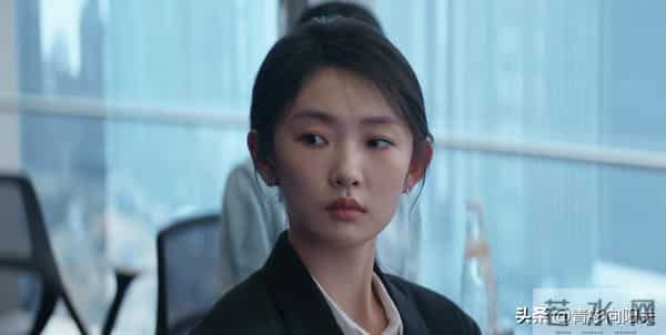 央视剧《即刻上场》首播4集胡先煦周依然互呛,观众评价一针见血