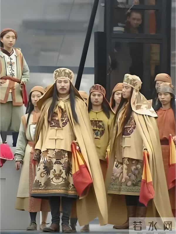 清末拍成了明末?《大生意人》朱亚文一出场,看着太出戏了