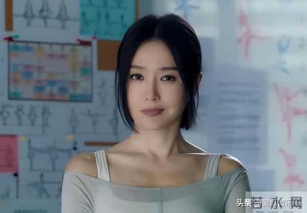 女演员长相很重要,《亦舞之城》秦岚出场,才明白什么叫身材一流