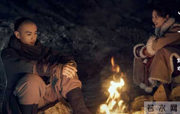 《大生意人》白依梅攥定情木簪,为古平原挡刀殒命。