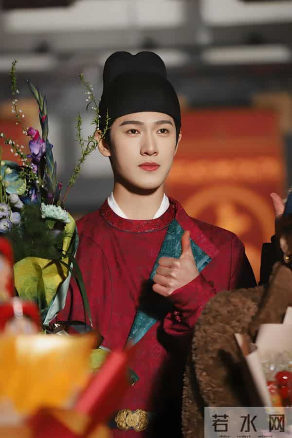 2小时43分热度破亿！年度角色榜单出炉，你更看好哪部剧？