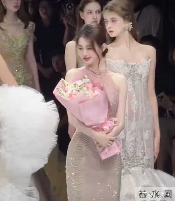 徐璐“臣妾有一妹妹”名场面出圈!古装台词适配度拉满